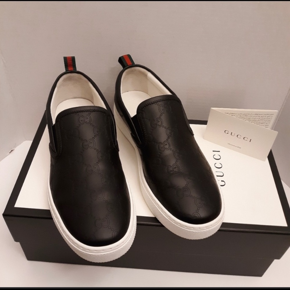 💯 Authentic Gucci signature shoes.